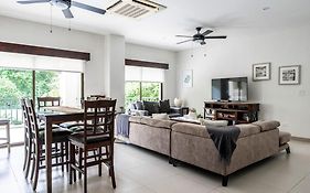 Jaco Bay 1202